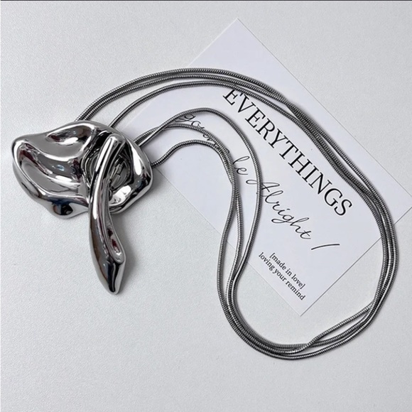 Silver Geometric Handmade Creative Design Necklace Party Event - Picture 10 of 13